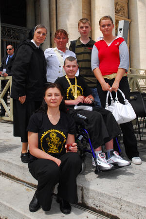 Strahlemaennchen Marc mit Familie und Schwester Angelika